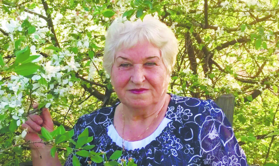Старейший педагог района Нина Мангаева отметила 80-летний юбилей